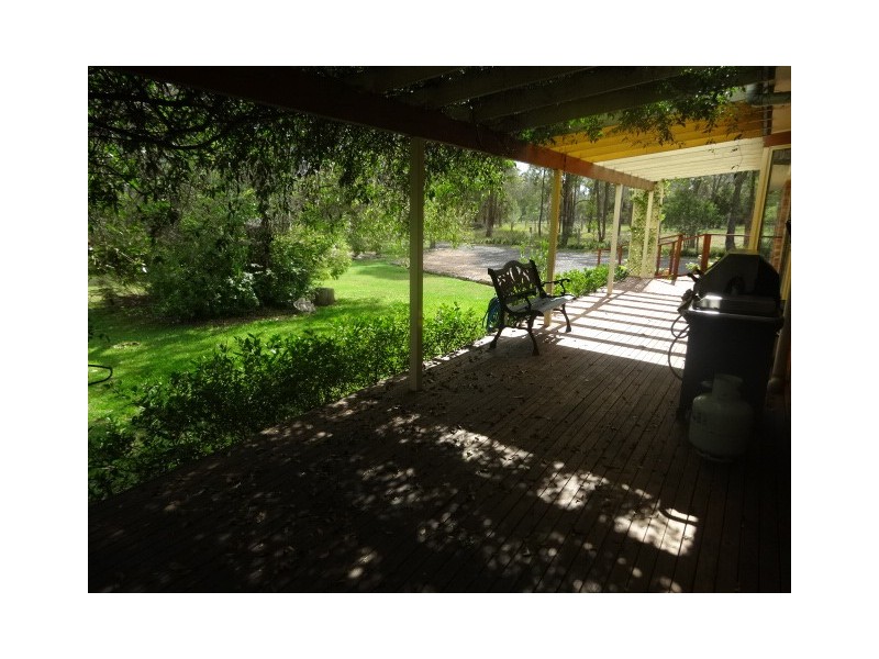 893 Sandy Creek Rd, Quorrobolong NSW 2325