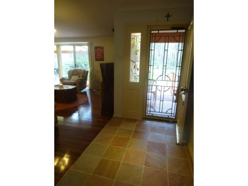 893 Sandy Creek Rd, Quorrobolong NSW 2325