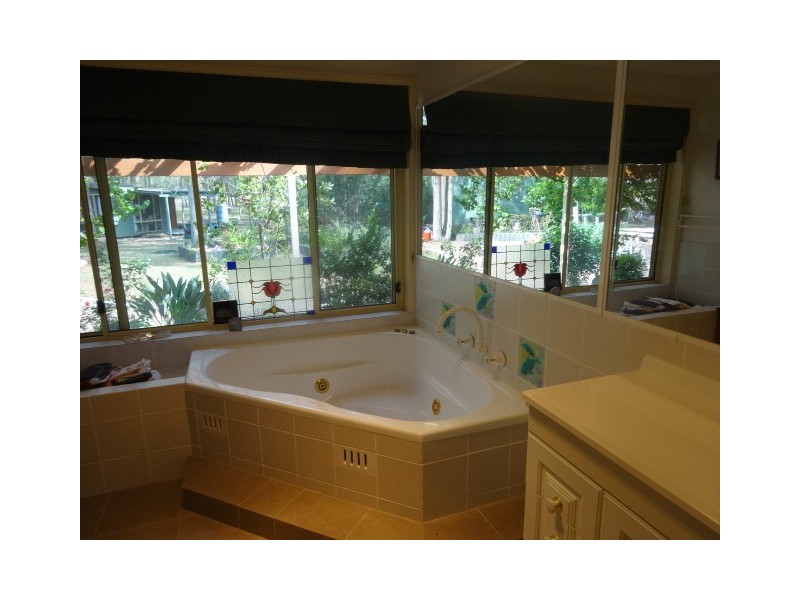 893 Sandy Creek Rd, Quorrobolong NSW 2325