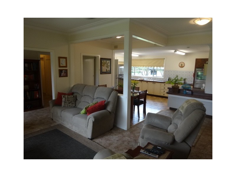 61 Mills Crescent, Cessnock NSW 2325