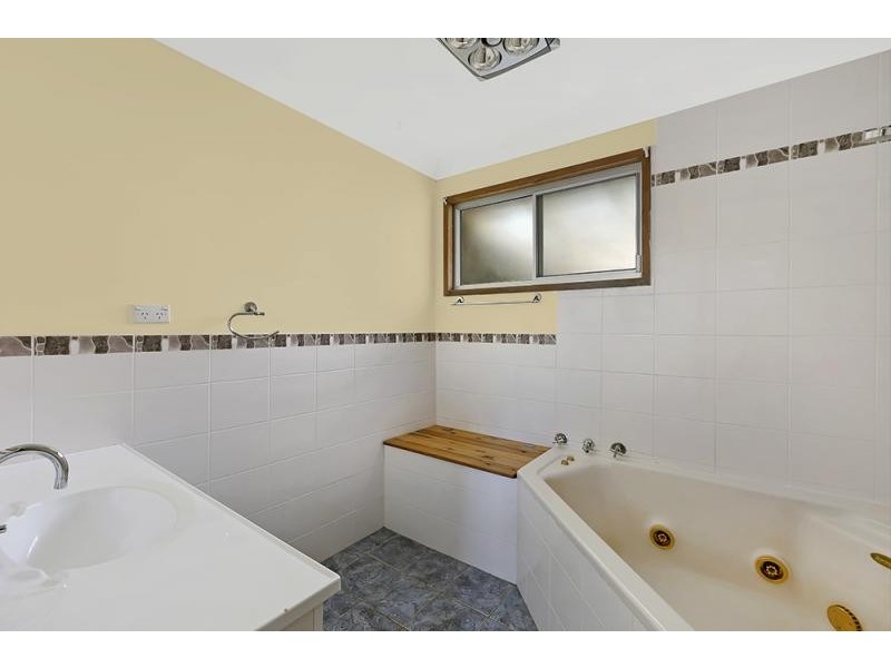 24 Rugby Street, Ellalong NSW 2325