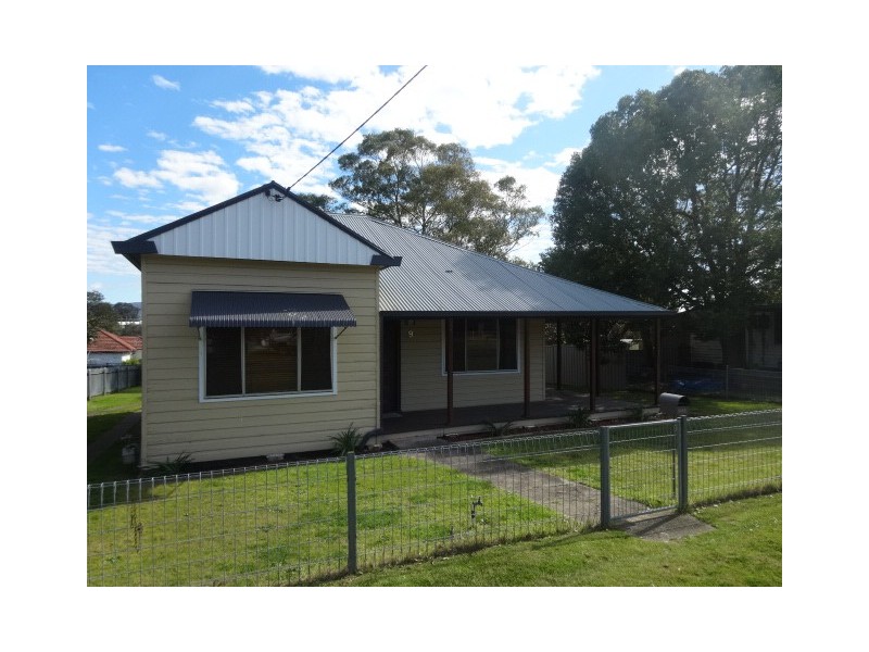 9 Ercildoune St, Cessnock NSW 2325