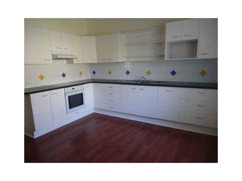 9 Ercildoune St, Cessnock NSW 2325