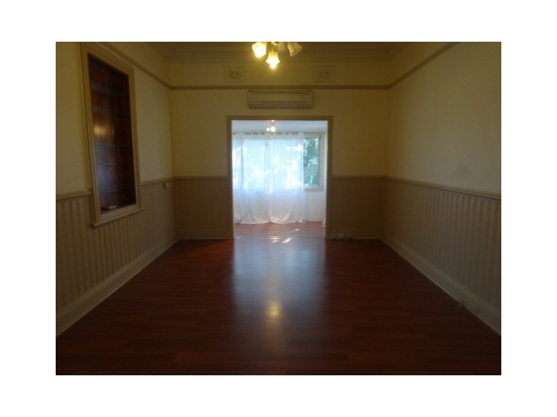 9 Ercildoune St, Cessnock NSW 2325