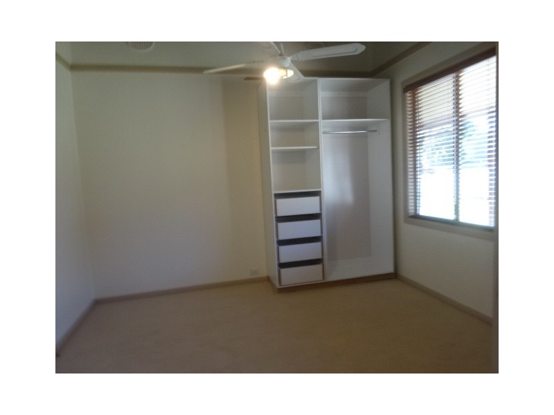9 Ercildoune St, Cessnock NSW 2325