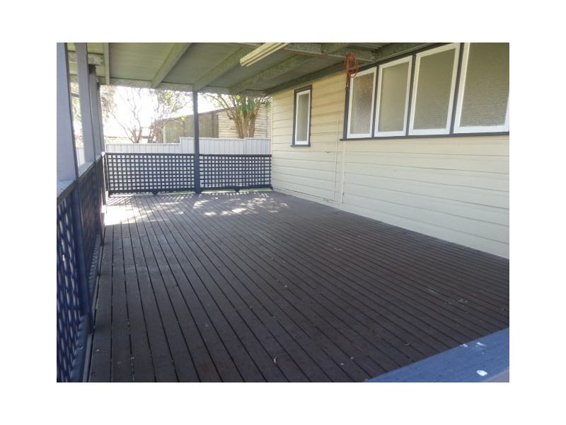 9 Ercildoune St, Cessnock NSW 2325