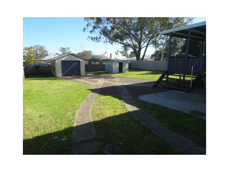 9 Ercildoune St, Cessnock NSW 2325