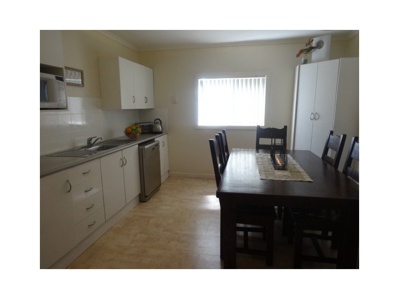 8 Nelson Street, Abermain NSW 2326