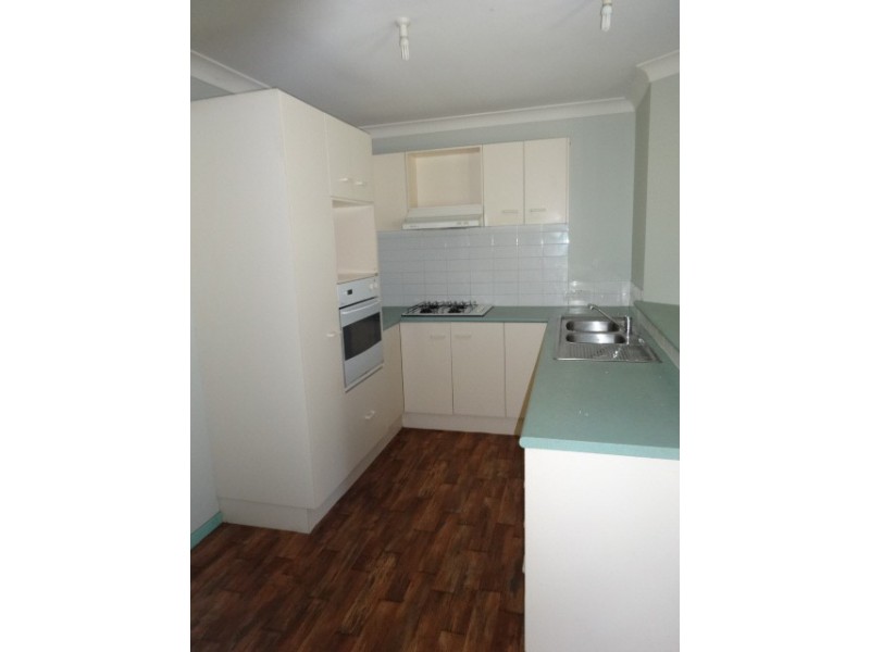 16 Casson Ave, Cessnock NSW 2325