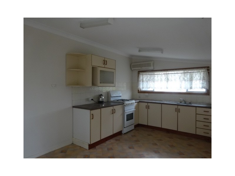 4 Condon Avenue, Cessnock NSW 2325