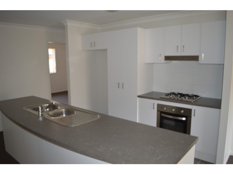 6 Tempranillo Crescent, Cessnock NSW 2325