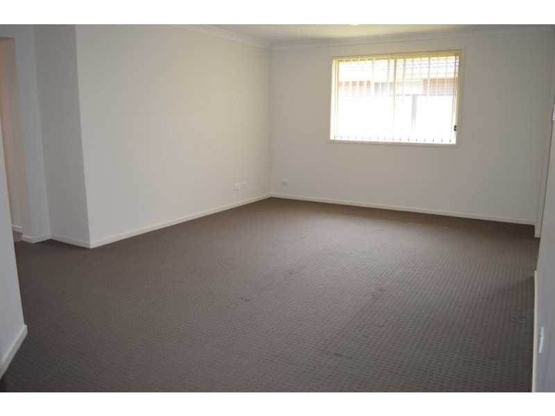 6 Tempranillo Crescent, Cessnock NSW 2325