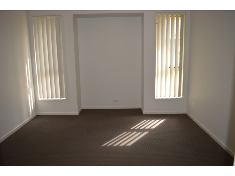 6 Tempranillo Crescent, Cessnock NSW 2325