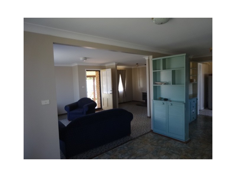 6 Tomalpin Street, Kearsley NSW 2325