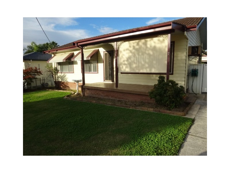 7 Macquarie Avenue, Cessnock NSW 2325