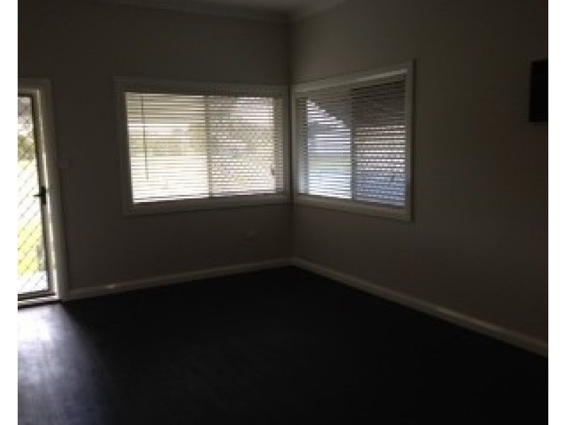 16 Vernon Street, Cessnock NSW 2325
