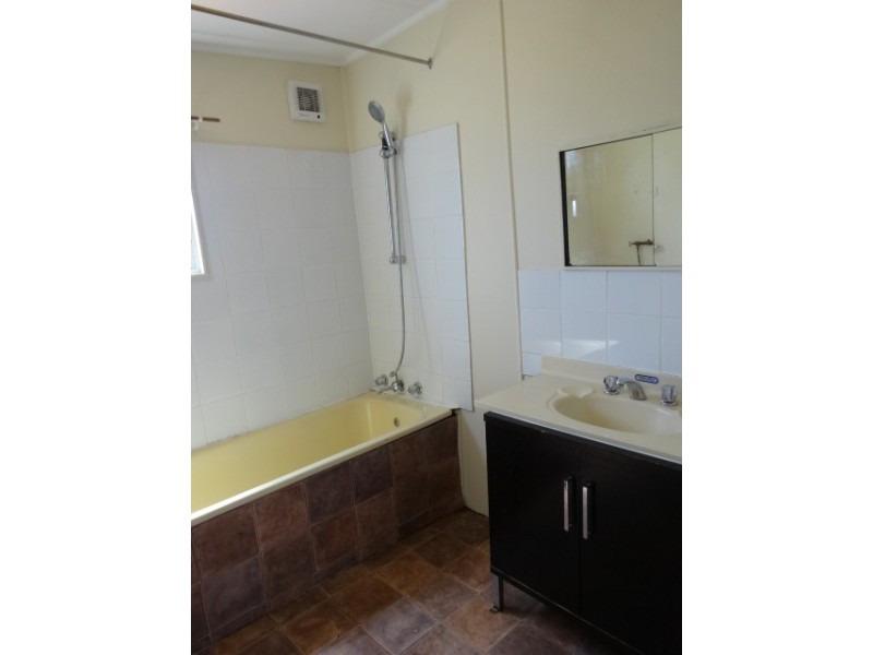 15 Ash St, Cessnock NSW 2325