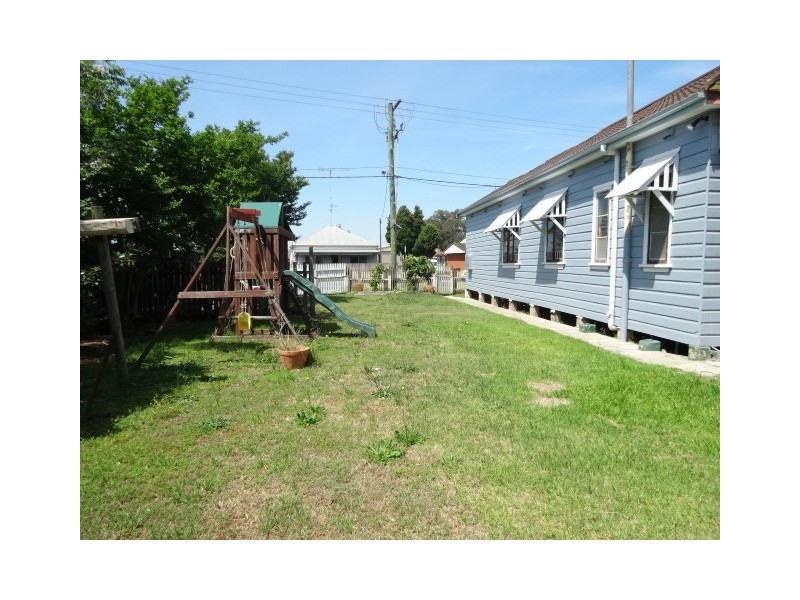 19 Mt View Road, Cessnock NSW 2325