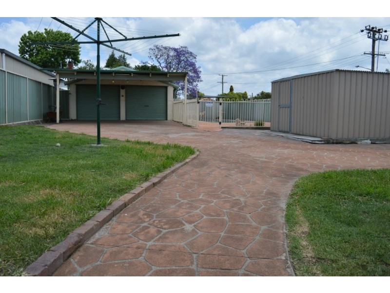 60 Government Road, Weston NSW 2326