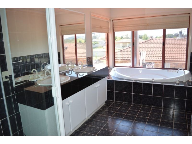 18 Pokolbin Street, Kearsley NSW 2325