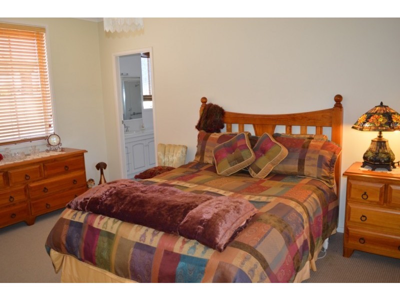 4 Allan Street, Cessnock NSW 2325