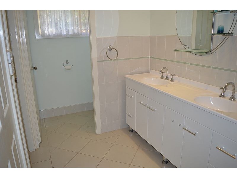 15 Queen Street, Abermain NSW 2326