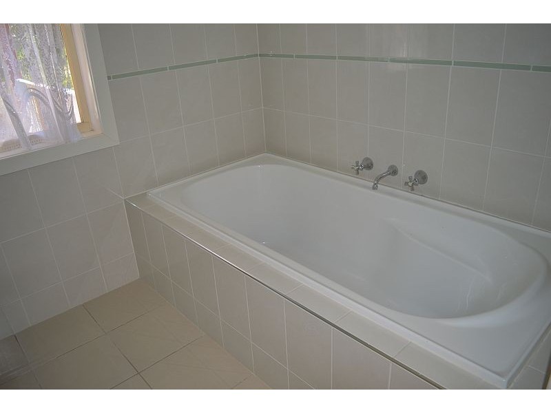 15 Queen Street, Abermain NSW 2326