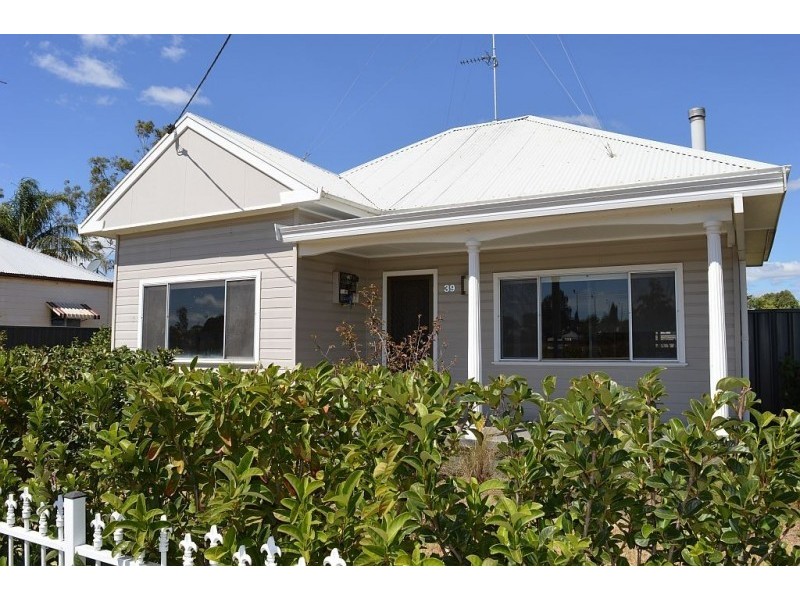 39 Edgeworth Street, Cessnock NSW 2325