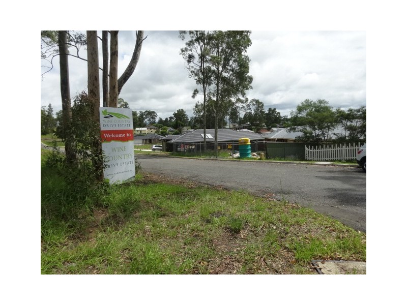 24 Rothbury St, North Rothbury NSW 2335