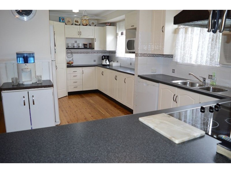 37 Allandale Street, Kearsley NSW 2325