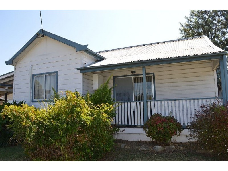 26 Long Street, Cessnock NSW 2325