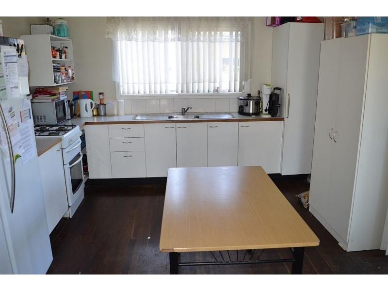 26 Long Street, Cessnock NSW 2325
