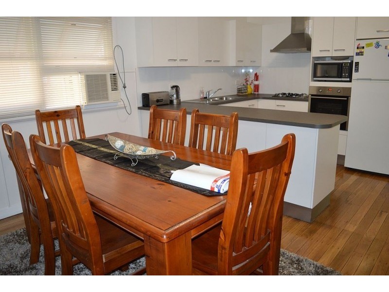 39 Desmond Street, Cessnock NSW 2325