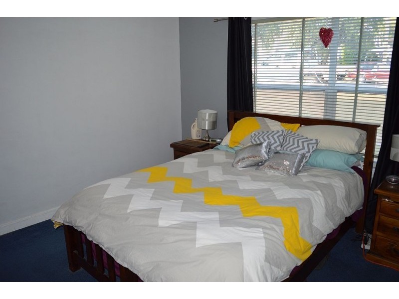 39 Desmond Street, Cessnock NSW 2325