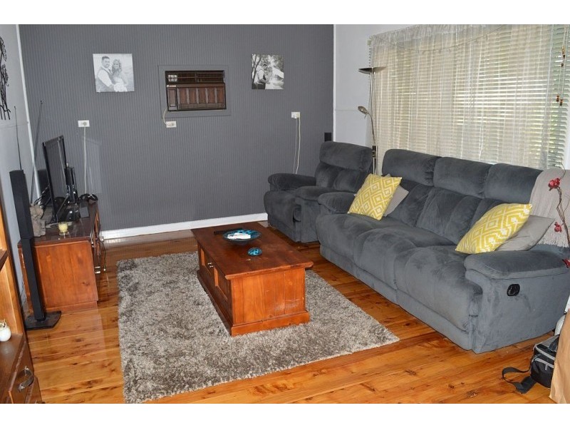 39 Desmond Street, Cessnock NSW 2325