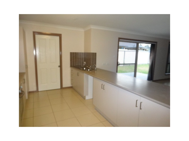 17 Duguid Close, Cessnock NSW 2325