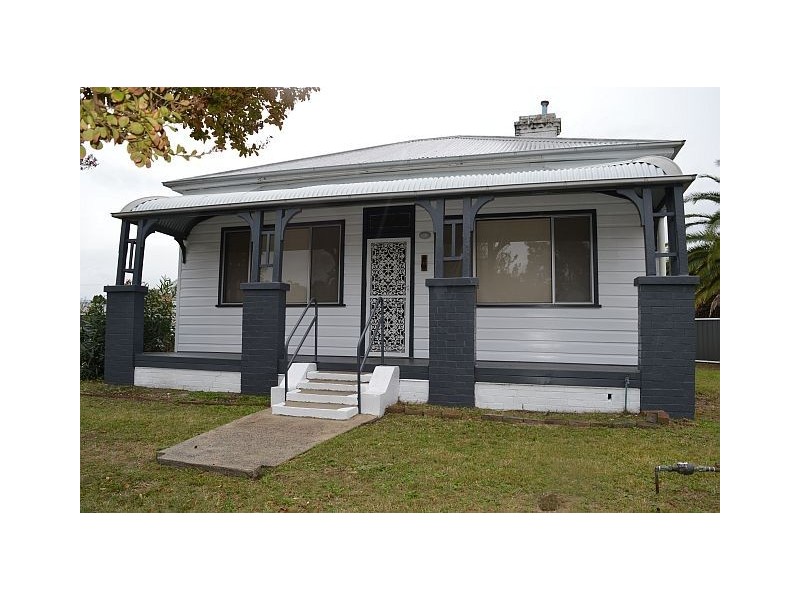 16 Ferguson Street, Cessnock NSW 2325