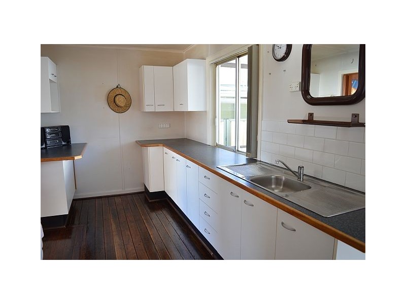 21 Railway Street, Cessnock NSW 2325
