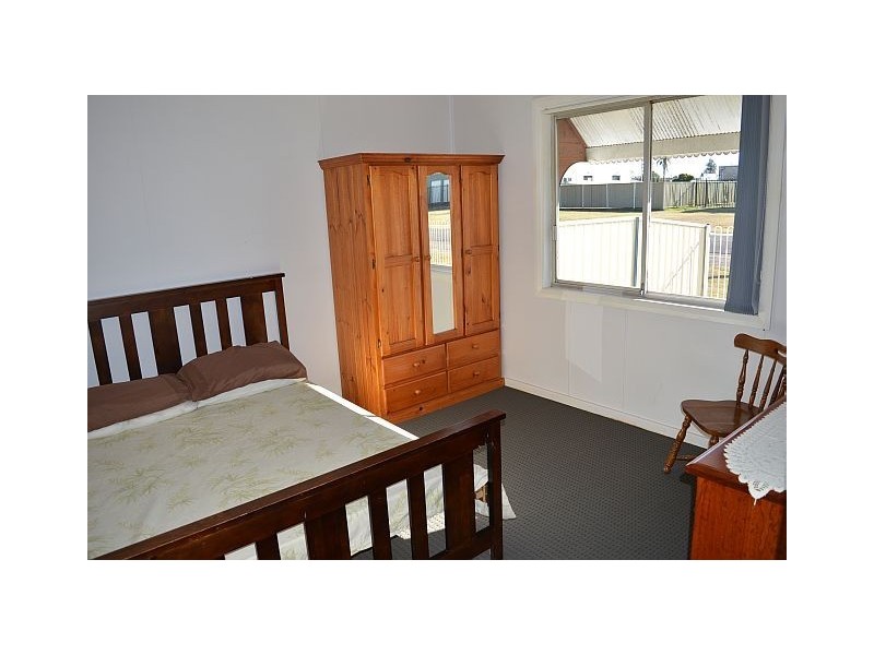 21 Railway Street, Cessnock NSW 2325