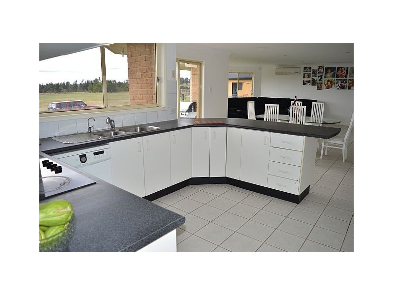 39 Lee Ann Cresent, Cessnock NSW 2325