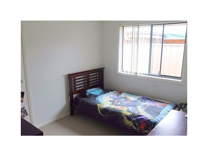 8 Alpine Avenue, Cessnock NSW 2325