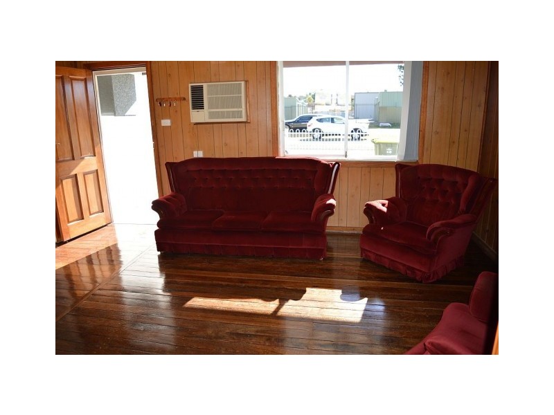 21 Railway St, Cessnock NSW 2325