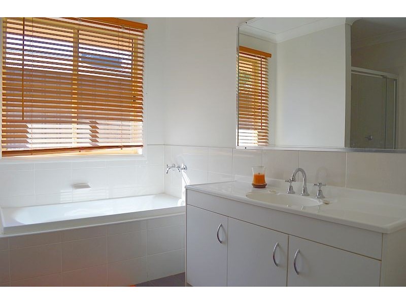 12a Anderson Avenue, Paxton NSW 2325