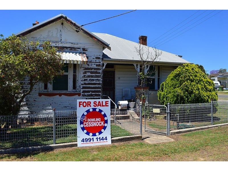 15 Daniel Street, Cessnock NSW 2325