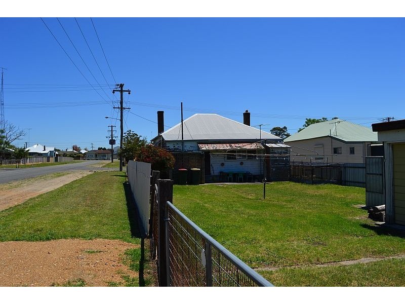 15 Daniel Street, Cessnock NSW 2325