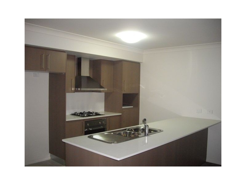 2/8 Robinia Way, Cessnock NSW 2325