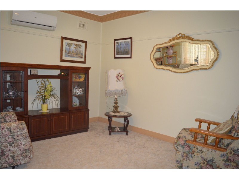 8 Lightfoot Street, Cessnock NSW 2325