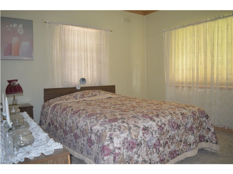 8 Lightfoot Street, Cessnock NSW 2325