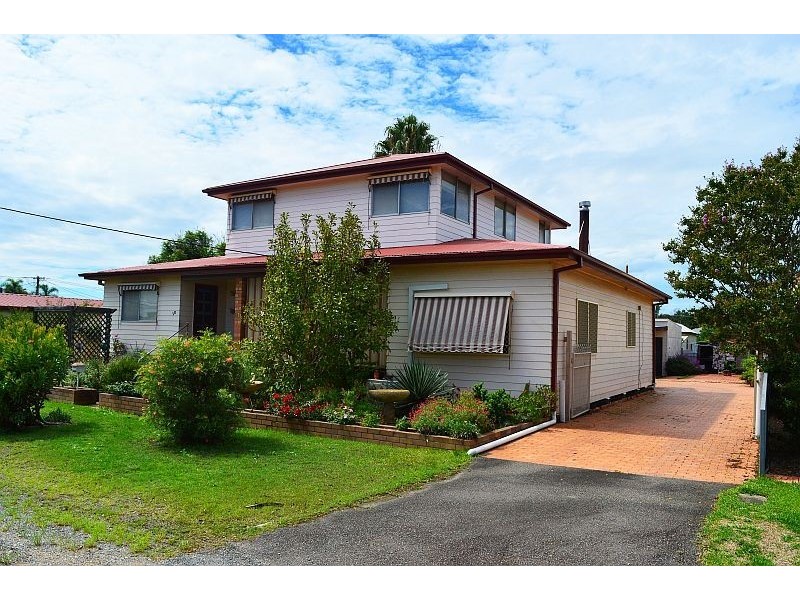 10 Fifth Street, Cessnock NSW 2325