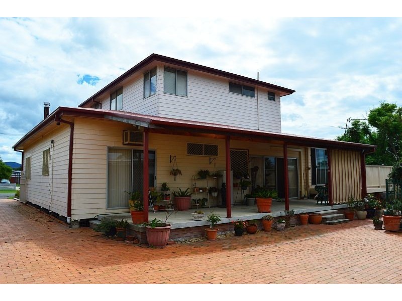 10 Fifth Street, Cessnock NSW 2325